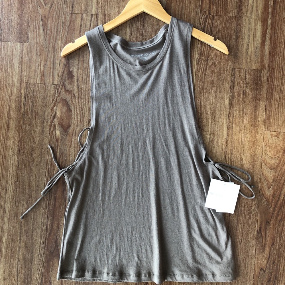Beyond Yoga Tank NWT